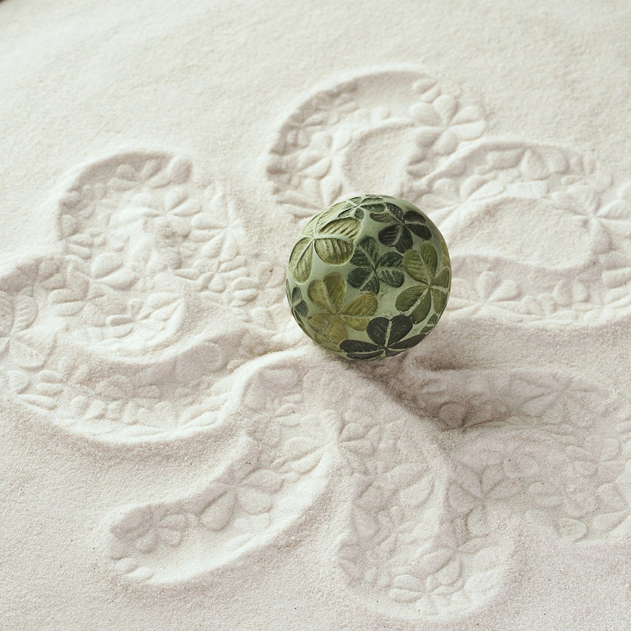 Clovers | Sand Sphere