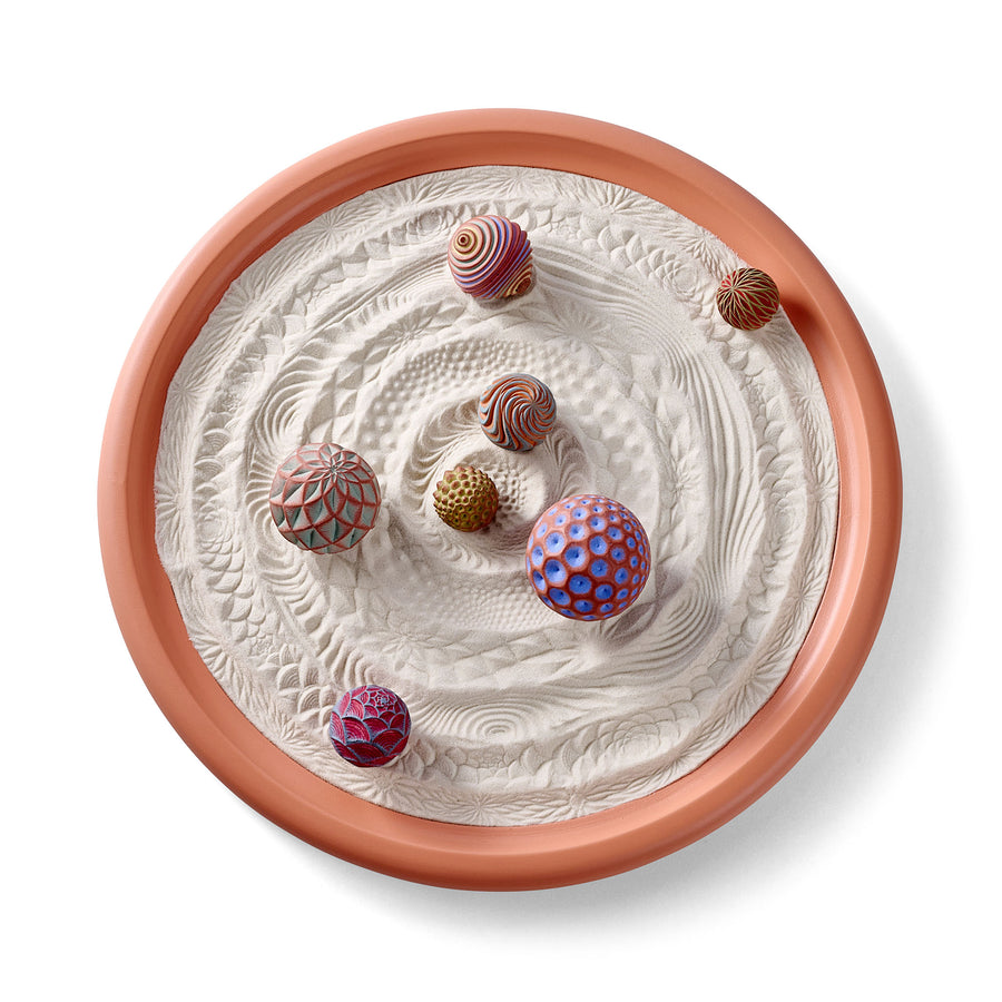 A design-forward Olander Wonderscape with patterned sand
