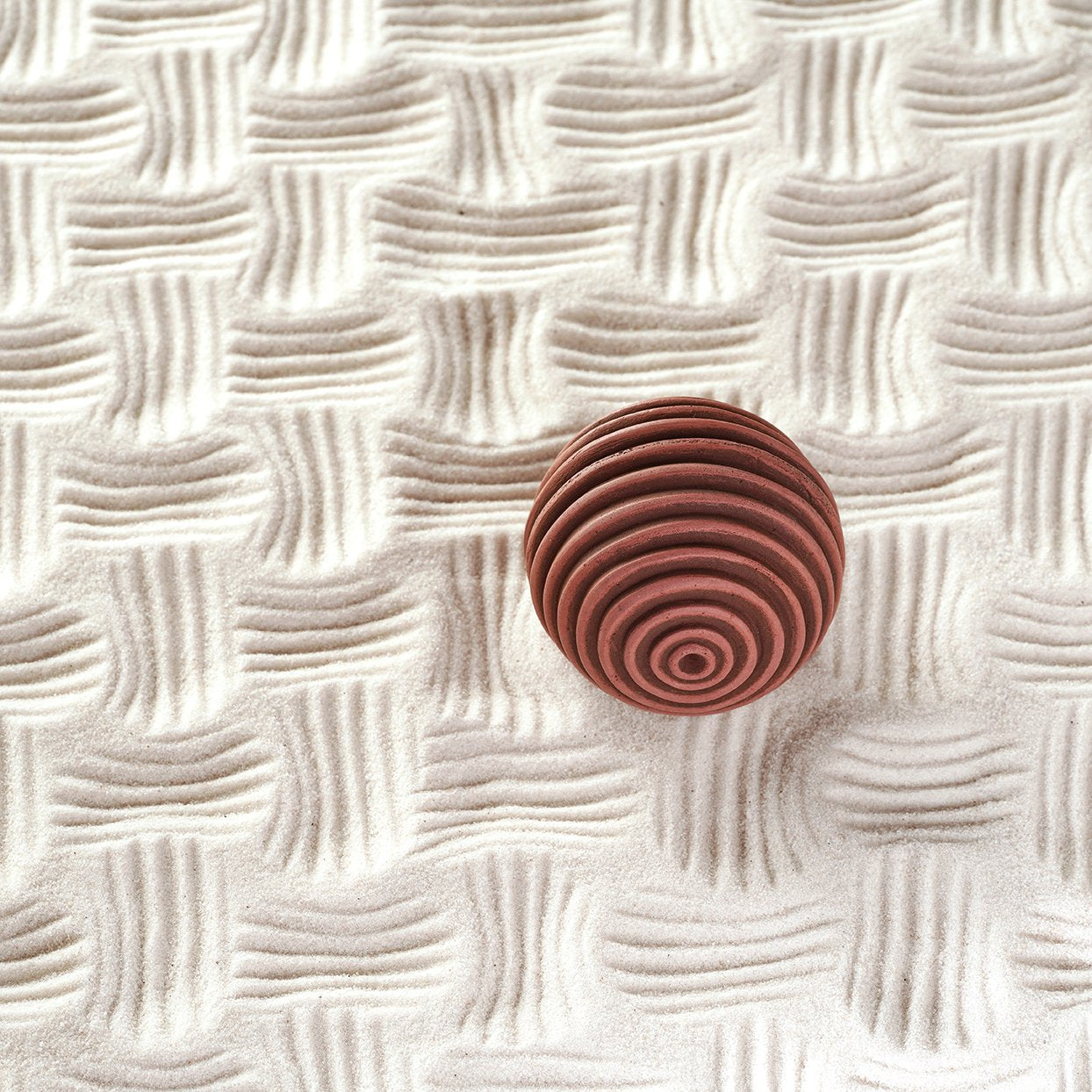 Sand Sphere | Lines | Medium